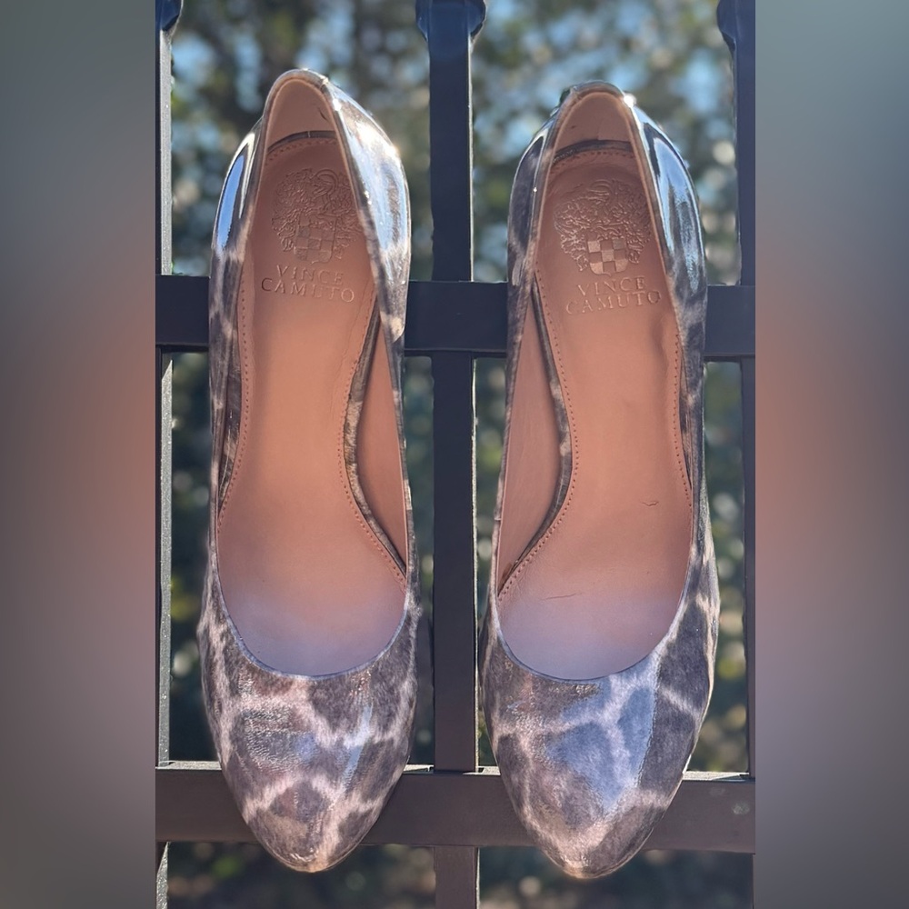 🦋 Vince Camuto Women's Leopard Print Heels